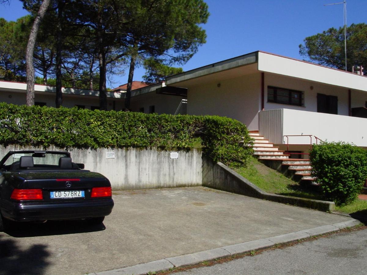 利尼亚诺萨比亚多罗Flat In Lignano Pineta公寓 外观 照片